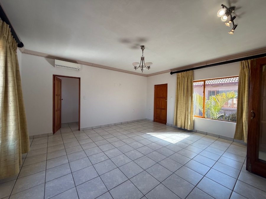 5 Bedroom Property for Sale in Birdwood Estate North West